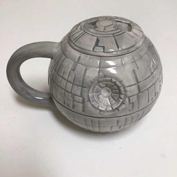 Vandor LucasFilm Other - NEW Star Wars Death Star 18 oz. Ceramic Sculpted Mug Lid Vandor Lucasfilm #55392